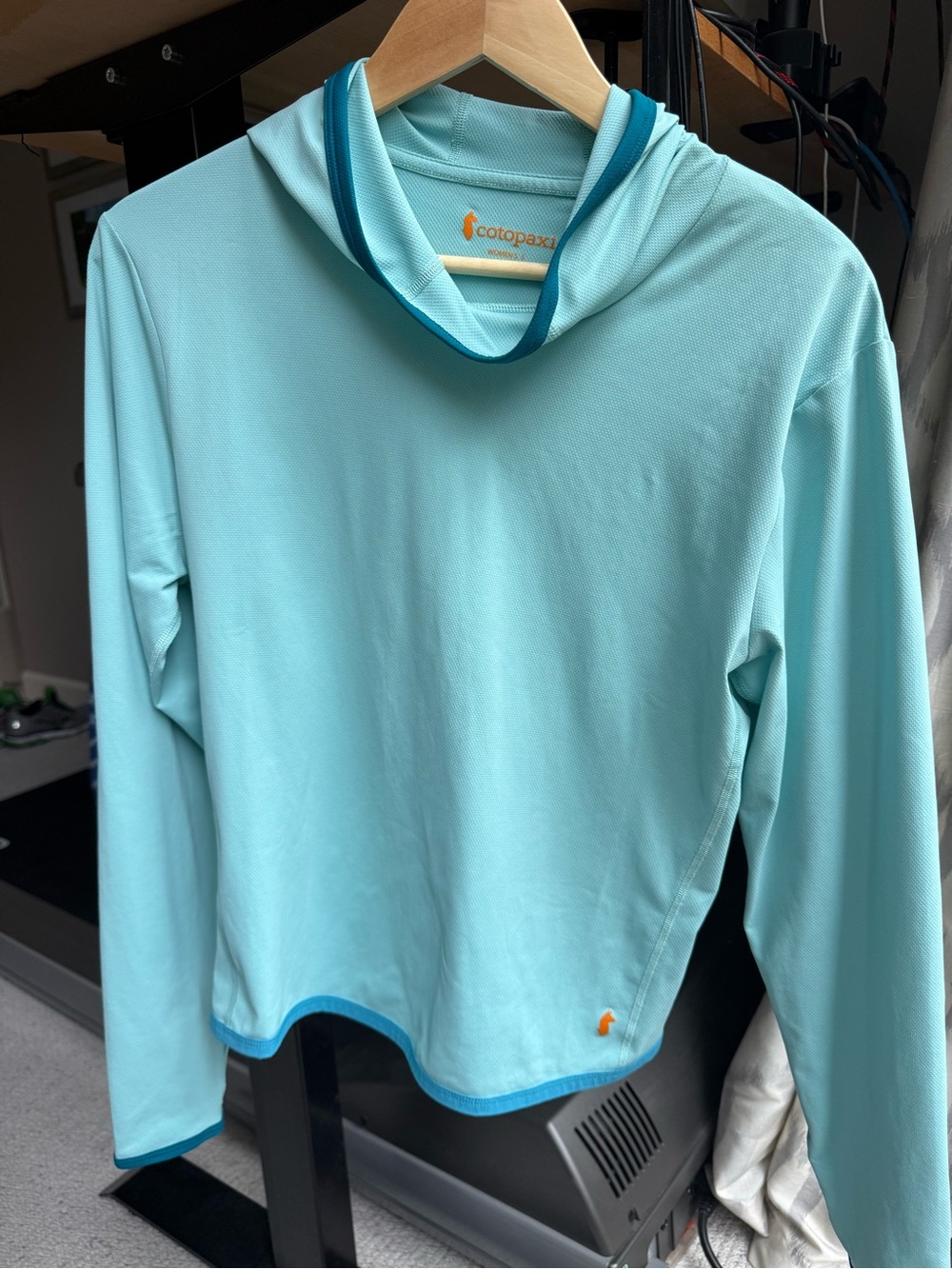 cotopaxi women’s Teal Hooded Long-Sleeve SPF long sleeved shirt